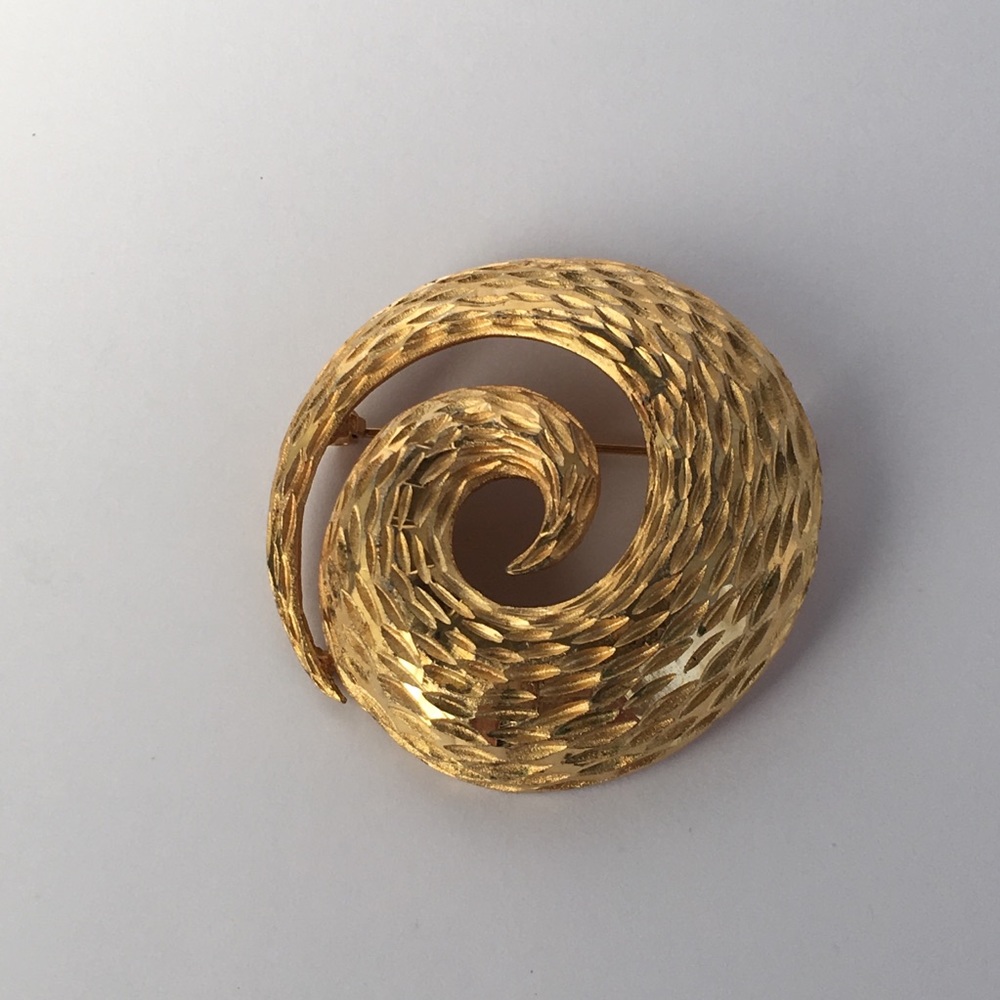 BSK Spiral Brooch Vintage - Picture 3 of 5